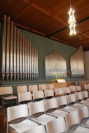 Vue de l'orgue Kuhn (1958) restauré en 1997-98. Cliché personnel