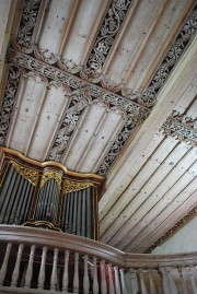 Les décors du plafond avec l'orgue. Cliché personnel