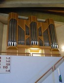 Vue de l'orgue Kuhn (1987) de l'église Gut-Hirt d'Ostermundigen. Cliché personnel (sept. 2010)