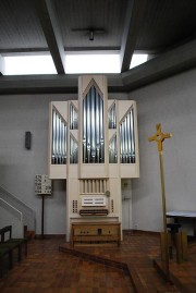 Vue de l'orgue Goll (1993) de la chapelle catholique à Ittigen. Cliché personnel