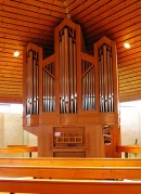 Vue de l'orgue Ayer de l'église catholique de Cossonay. Cliché personnel (nov. 2010)