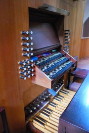 Vue de la console du grand orgue. Cliché personnel