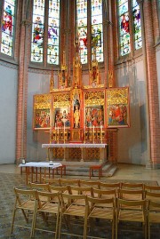 Le maître-autel dans le choeur (par Theodor Schnell, 1911-16). Cliché personnel