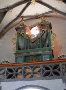 Vue de l'orgue Mauracher/Prati (1810) de l'église de Ramosch. Cliché personnel (juillet 2011)