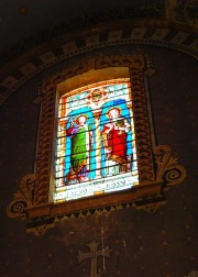 Vue d'un des vitraux de l'église de Roquevaire. Cliché personnel