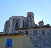 Une vue extérieure de l'abside de la Basilique. Cliché personnel (sept. 2011)