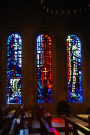 Verrières dans le transept Sud, atelier Loire, Chartres. Cliché personnel