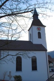 Vue de l'église de Duggingen. Cliché personnel (mars 2012)