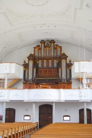Vue de la nef et du grand orgue Graf (buffet Kiene). Cliché personnel