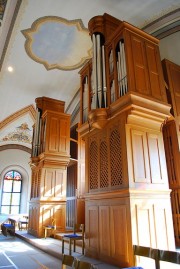 Vue d'ensemble de l'orgue en tribune. Cliché personnel (le Positif n'est pas visible)