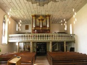 Vue d'ensemble de la nef avec l'orgue. Cliché personnel