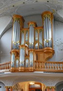 Vue du grand orgue Metzler, église Saint-Nicolas, Frauenfeld. Cliché personnel (automne 2012)