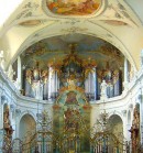 Autre vue du grand orgue Aichgasser - Metzler, dans le choeur. Crédit: http://commons.wikimedia.org/wiki/File:FischingenKloster