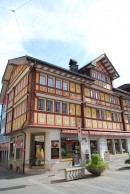 Façade à Appenzell, au centre de la ville. Cliché personnel
