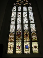 Un grand vitrail de C. Heaton à Valangin. Cliché personnel