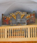 Vue de l'orgue positif de Valchava (restauré par Felsberg). Cliché personnel (juillet 2011)