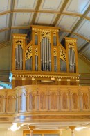 Vue de l'orgue Mathis de l'église de Mitlödi. Cliché personnel (juill. 2014)
