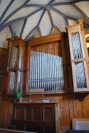 Vue de l'orgue Metzler de Schiers. Cliché personnel (juillet 2014)