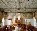 Vue de la nef, du plafond exceptionnel et de l'orgue de cette église. Source: www.grabuendenkultur.ch/