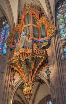 Grand orgue, cathédrale Strasbourg. Source: https://creativecommons.org/licenses/by-sa/3.0/ , File:Strasbourg Cathedral Organ - Diliff.jpg . Auteur: David Iliff