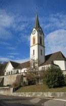 Vue de l'église catholique de Schneisingen. Source: https://www.google.ch/maps/