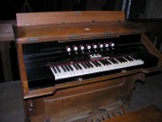 La console de l'orgue de Villers-le-Lac. Cliché personnel