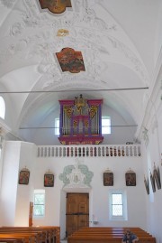 Vue de l'orgue depuis la nef, vers le choeur. Cliché personnel