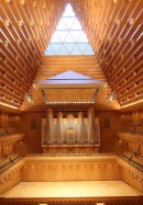 Vue de la salle de concert de l'Opéra City de Tokyo (orgue Kuhn). Source: https://www.operacity.jp/en/concert/facilities/ch/