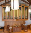 Autre vue de l'orgue présenté dans cette page. (Source: site de la Paroisse)