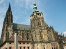 Cathédrale Saint-Guy de Prague et les monuments qui l'entourent. Crédit: //fr.wikipedia.org/