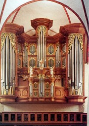 Autre vue de ce magnifique orgue Arp Schnitger de Hambourg. Crédit: www.jacobus.de/kirche/