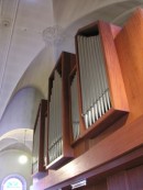 Vue partielle du grand buffet de l'orgue Ziegler de Courgenay. Cliché personnel (été 2006)