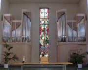 Belle vue d'ensemble de l'orgue Kuhn. Cliché personnel