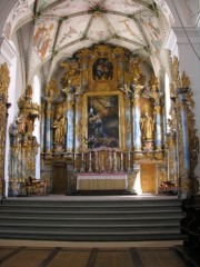 Vue du choeur de l'église abbatiale de Muri et son autel baroque splendide. Cliché personnel