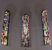 Les trois vitraux du choeur de Jean Prahin. Cliché personnel