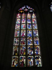 Grand vitrail du choeur de 1457. Rare exemple en Suisse de cette époque. Cliché personnel