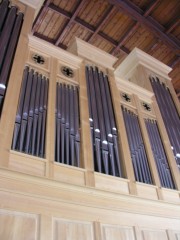 Façade de l'orgue Felsberg du temple de Villamont. Cliché personnel