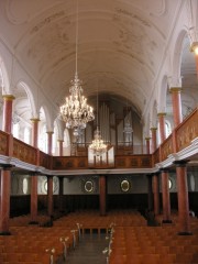 Vue intérieure de cette superbe église-halle baroque. En direction de l'orgue. Cliché personnel