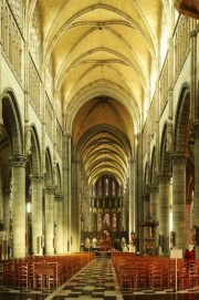 Vue intérieure de la cathédrale d'Ypres. Crédit: www.pbase.com/