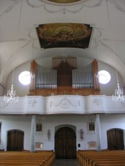 Vue de la tribune et de l'orgue Kuhn (1954) depuis la nef. Cliché personnel
