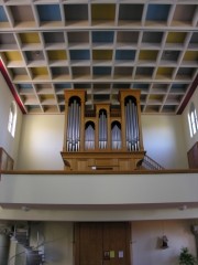 Vue de face de l'orgue depuis la nef. Cliché personnel