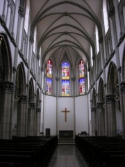 Vue générale de la nef gothique depuis l'entrée. Cliché personnel
