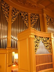 Perpective sur l'orgue (Positif de dos bien visible). Cliché personnel