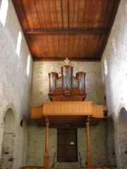 Vue de la nef depuis le choeur en direction de l'orgue de 1812. Cliché personnel