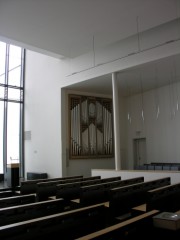 Vue intérieure de la nef en direction du choeur et de l'orgue. Cliché personnel