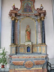 L'autel de la Vierge à gauche, dans le choeur. Cliché personnel