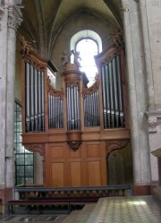Vue de l'orgue de choeur (reconstruction de Kern, avec jeux de Riepp et Callinet). Cliché personnel