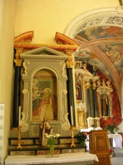Vue de l'autel à gauche à l'entrée du choeur. Cliché personnel