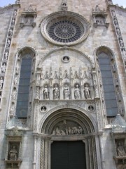 Portail principal de la cathédrale de Côme. Cliché personnel