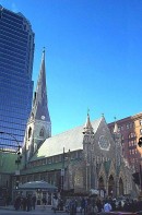 Vue de la Christ Church Anglic. Cathedr. Montréal. Crédit: //en.wikipedia.org/